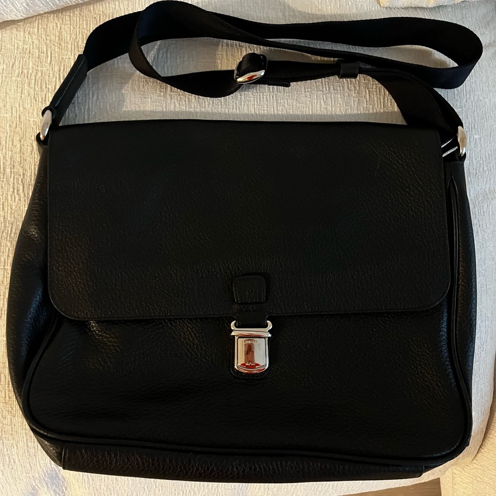 Bally Men’s Leather Shoulder Bag